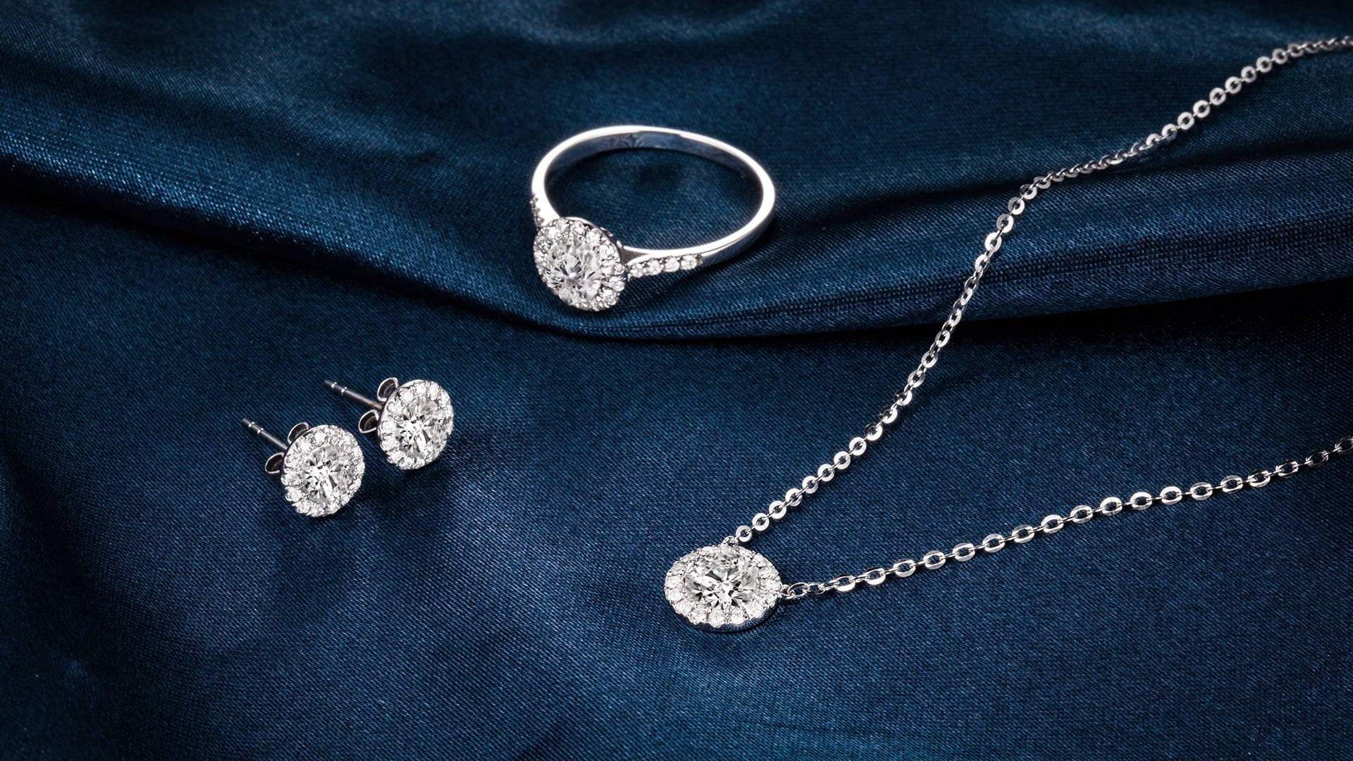 Graduation Jewelry Gifts: Timeless Lab Grown Diamonds They’ll Treasure