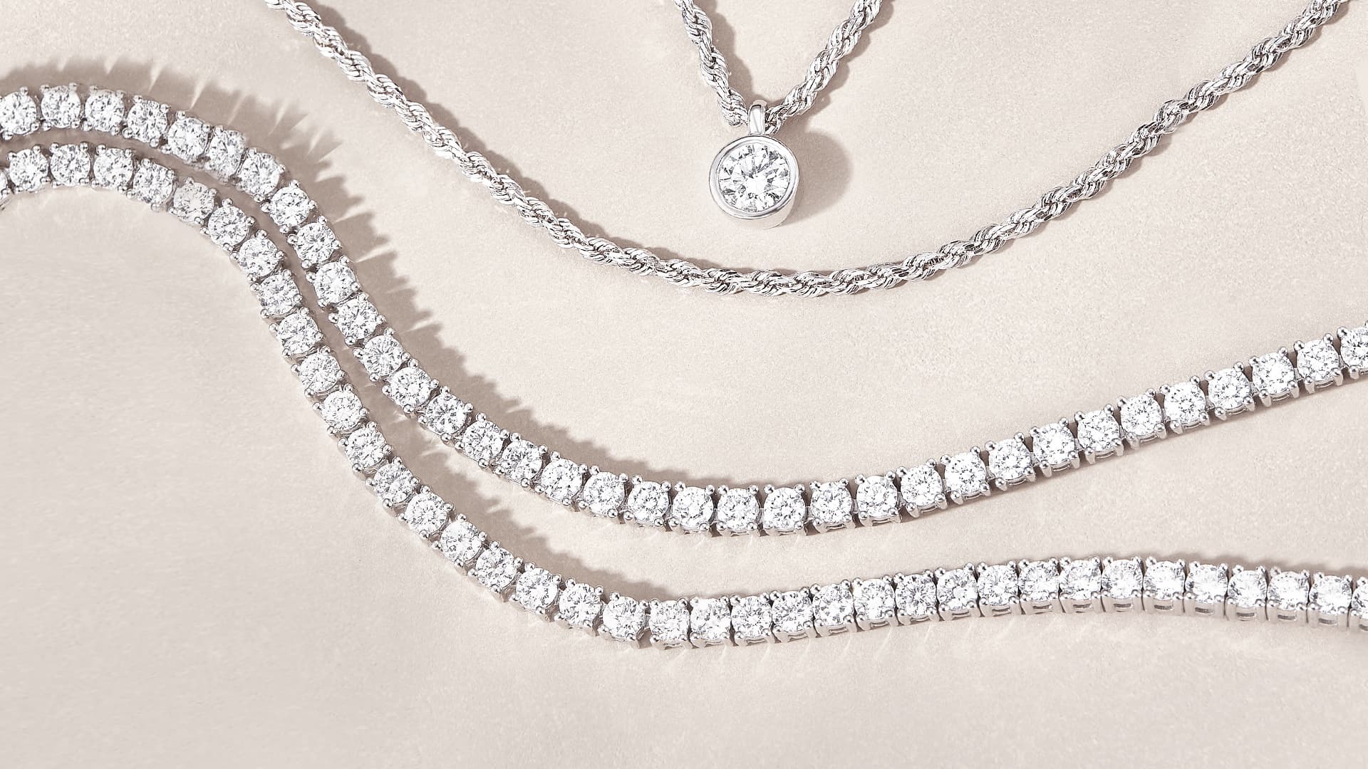 Necklace Length Guide: How to Choose the Perfect Fit