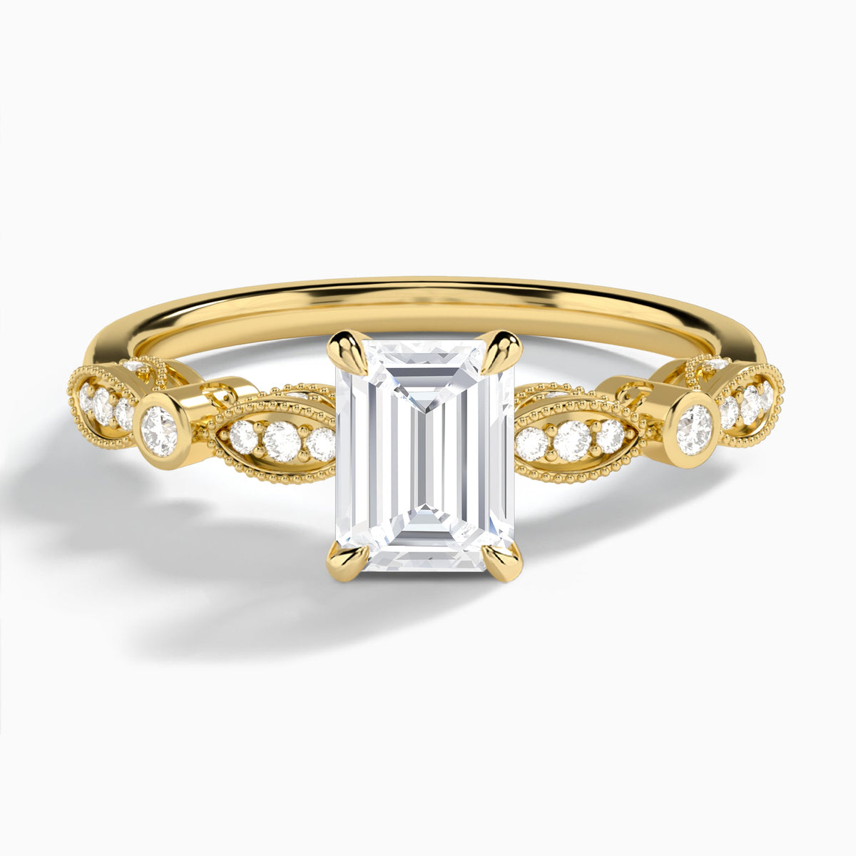 Emerald Infinito Bezel And Pavé Set Engagement Ring In 18K Yellow Gold - Lucenjuri
