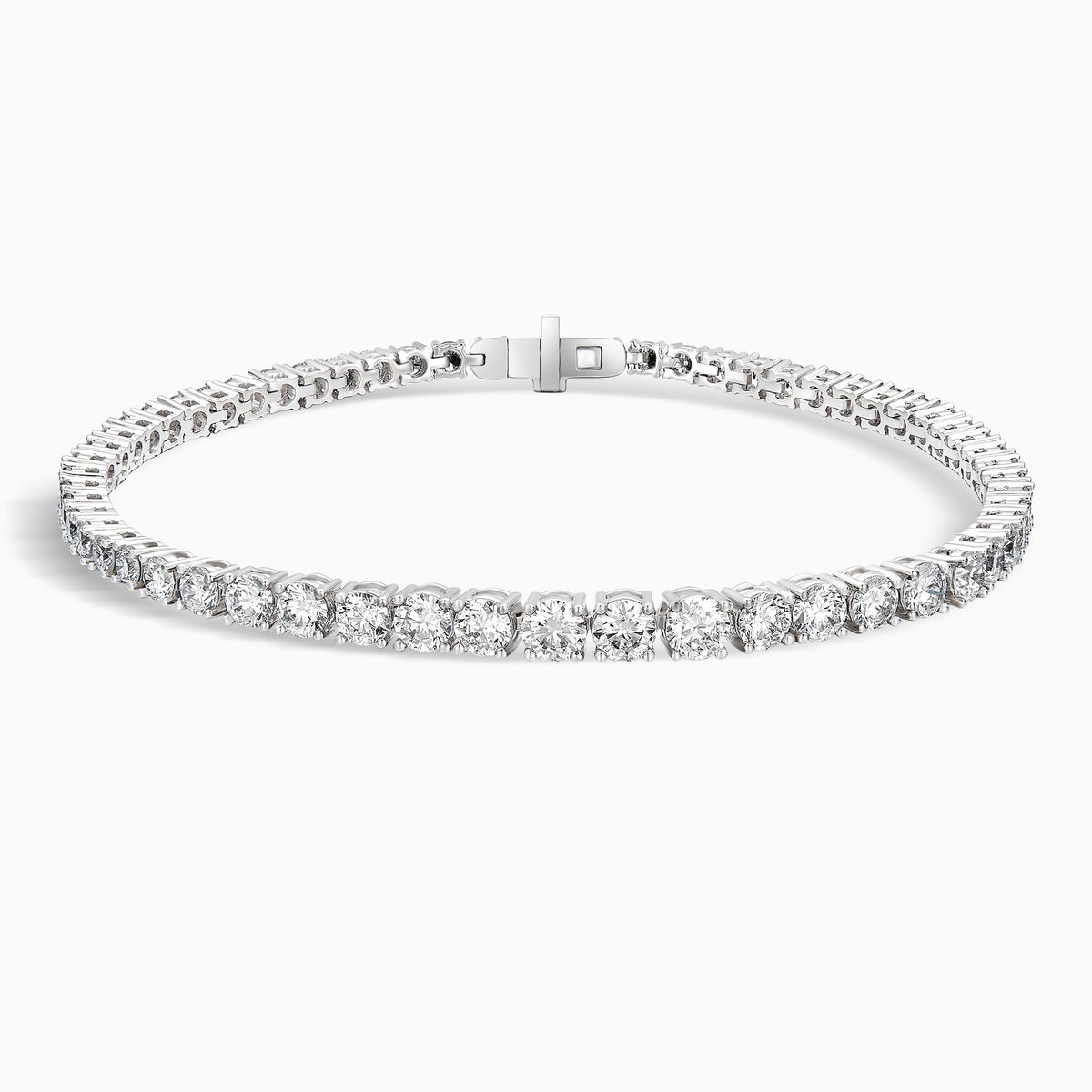 Four-Prong Round Brilliant Diamond Tennis Bracelet in Platinum