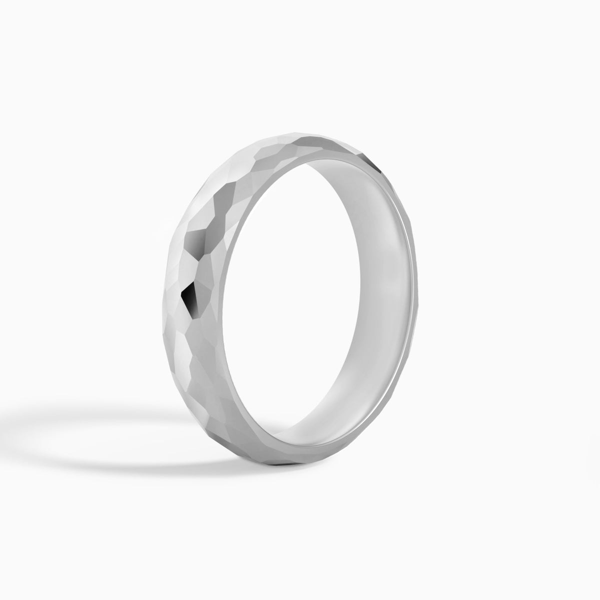 Hammered Comfort Fit Wedding Band in Platinum